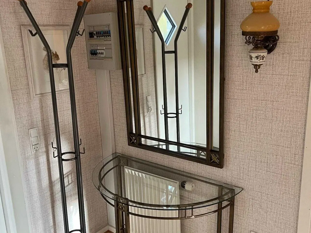 Billede 1 - Entresæt sælges - KOM MED ET BUD.