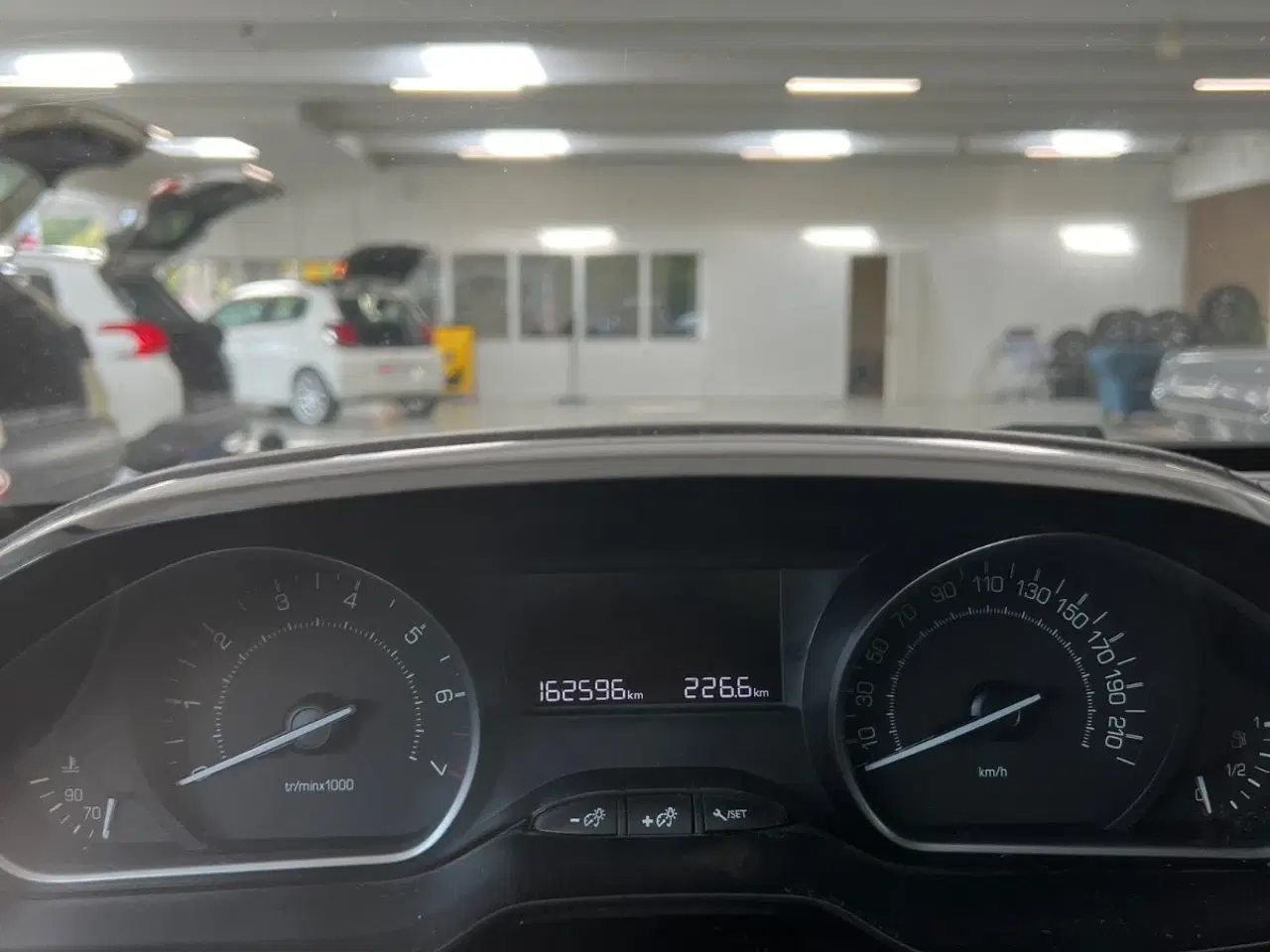 Billede 9 - Peugeot 2008 1,2 VTi 82 Allure Sky