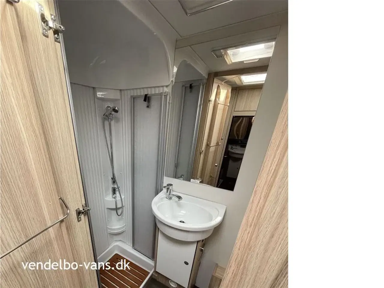 Billede 10 - 2021 - SunLight A 70 Camperen til 6 personer og stor garage