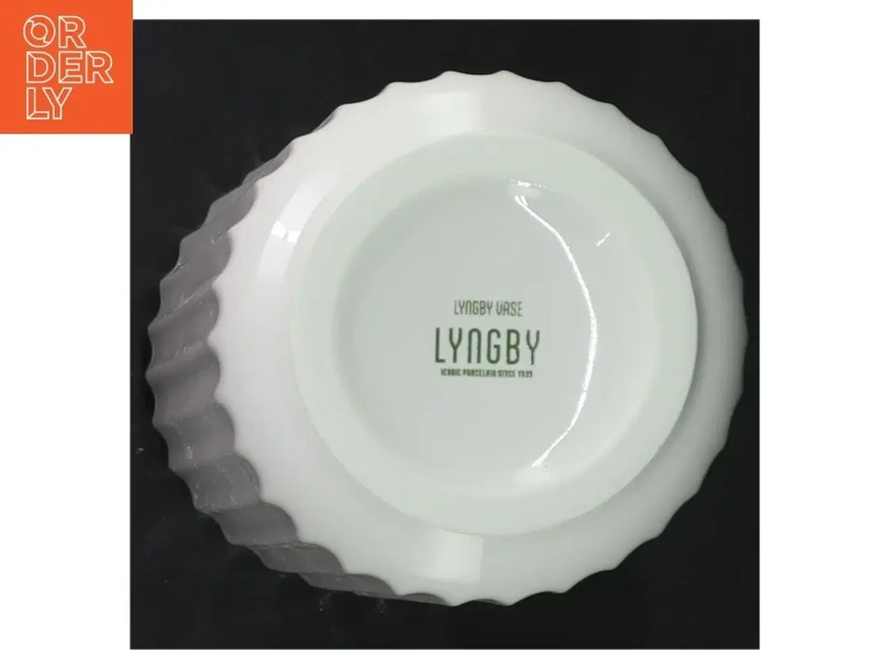 Billede 3 - Lyngby Porcelæn vase fra Lyngby (str. 15 cm. 8 cm i diameter)
