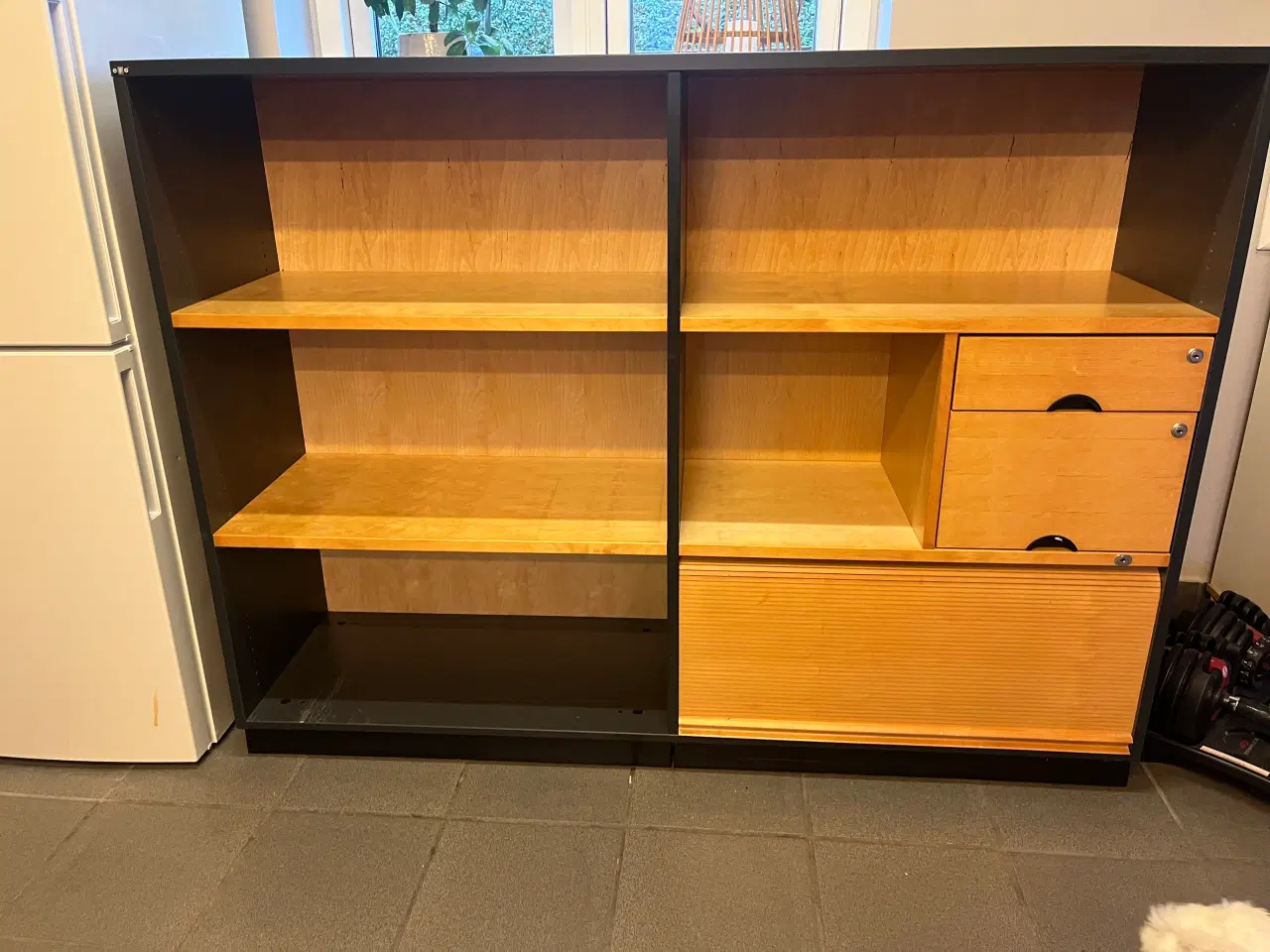 Billede 1 - Flot og praktisk kontor reol