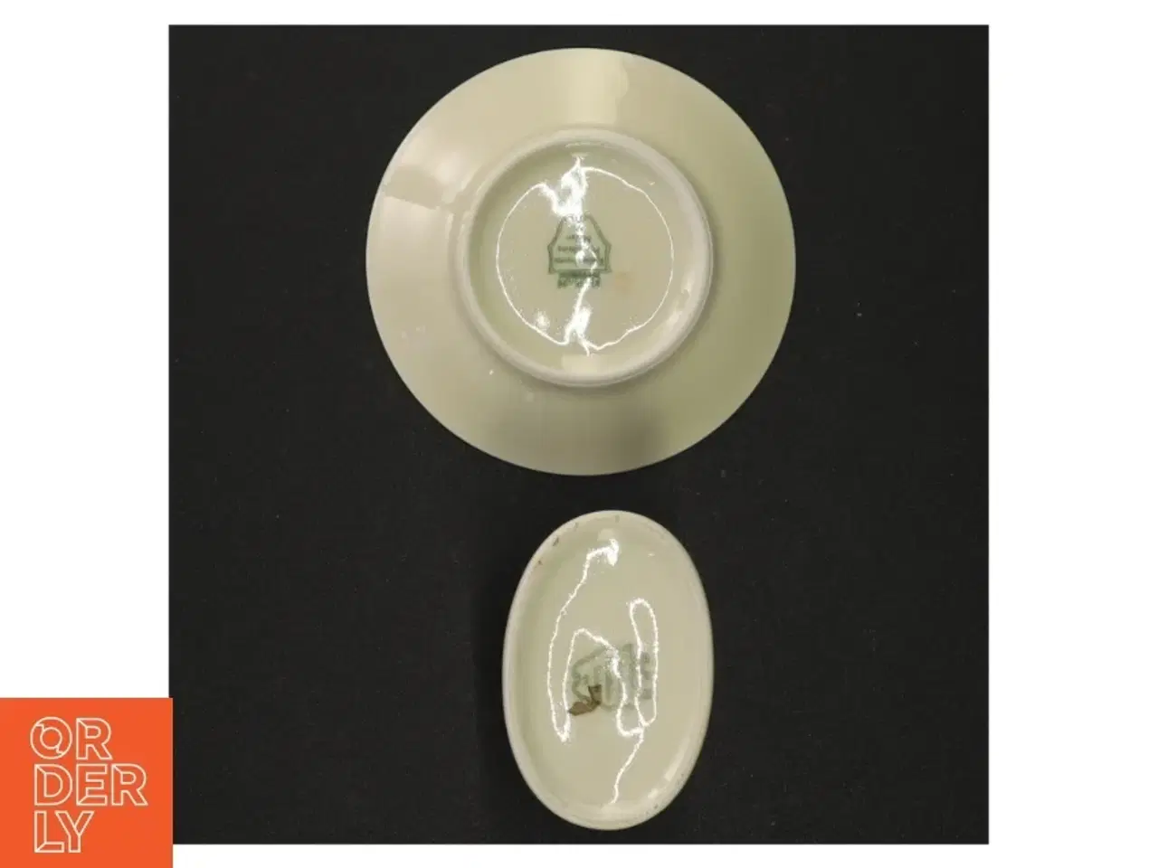 Billede 4 - Porcelænstallerken og opbevaringskrukke fra Københavns Porcellains Maleri (str. Diameter 10 cm og 6 x 5 cm)