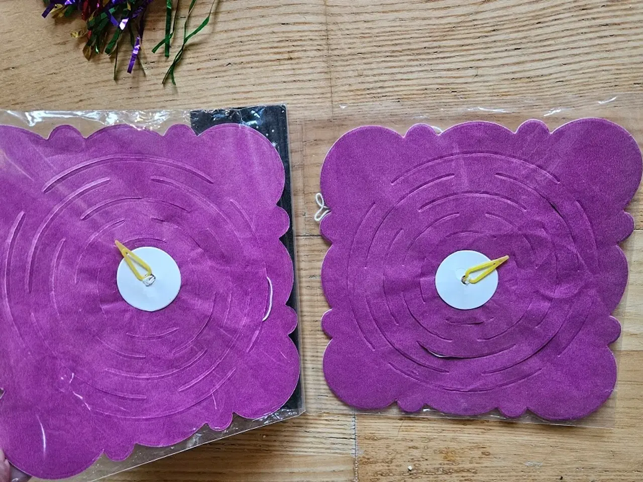 Billede 6 - Nytårsting, guirlander, knaldperler m.v.