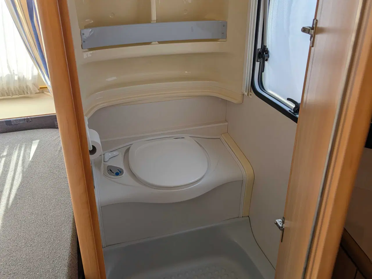 Billede 7 - Fuldt udstyret campingvogn