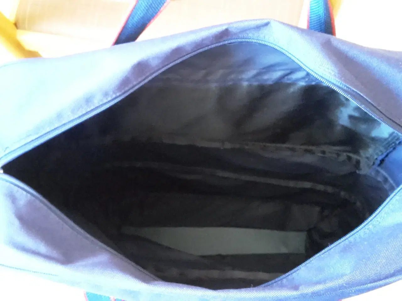Billede 15 - Rejse taske med skulder rem