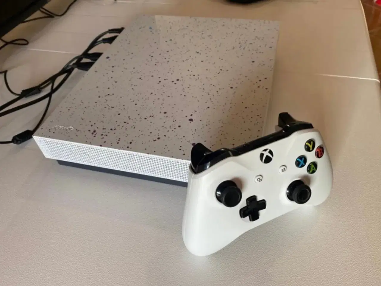 Billede 4 - Xbox One X, Limited edition