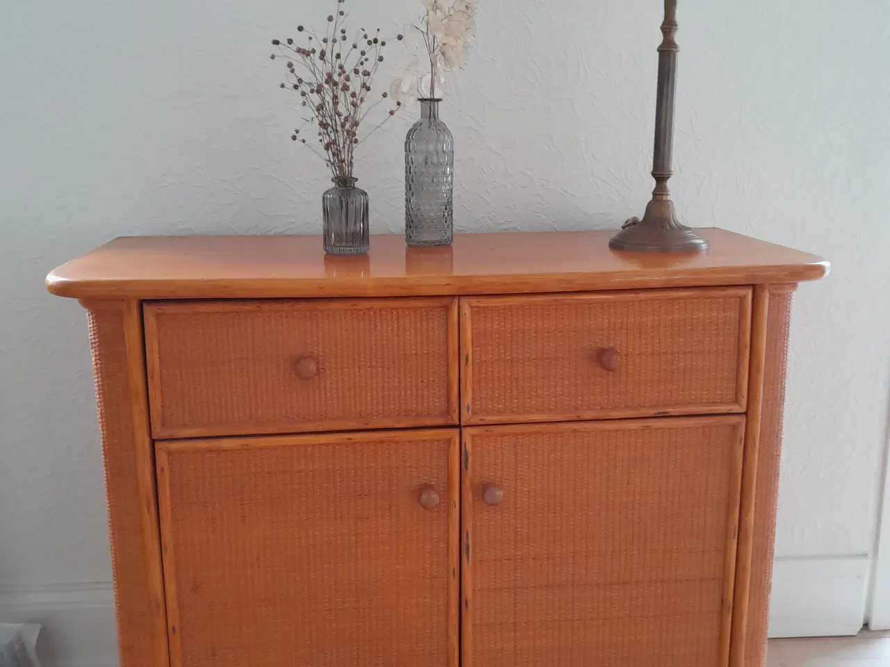 Billede 1 - Skænk i rattan