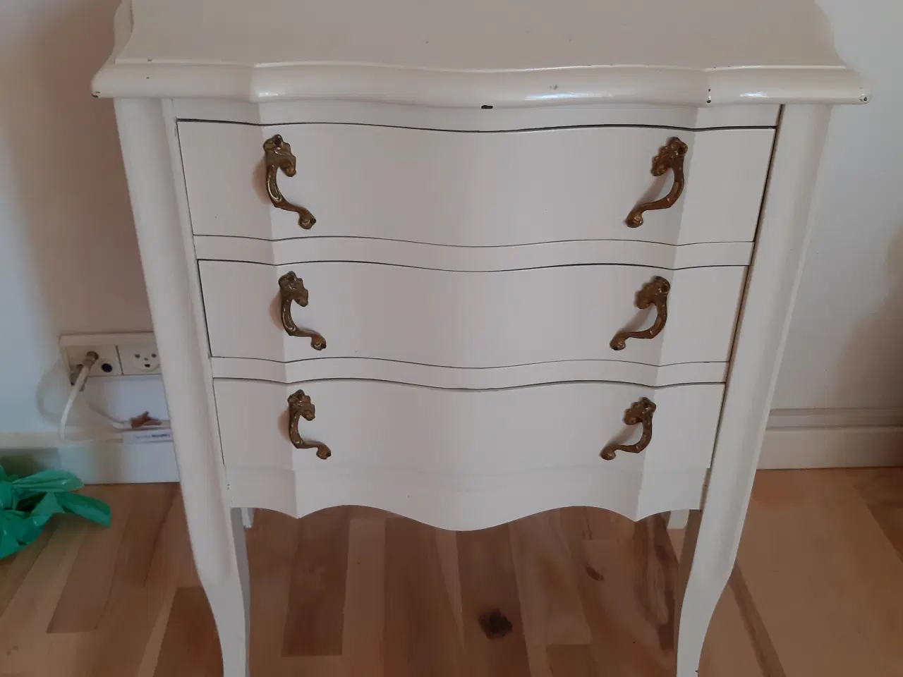Billede 1 - Kommode antik creme hvid