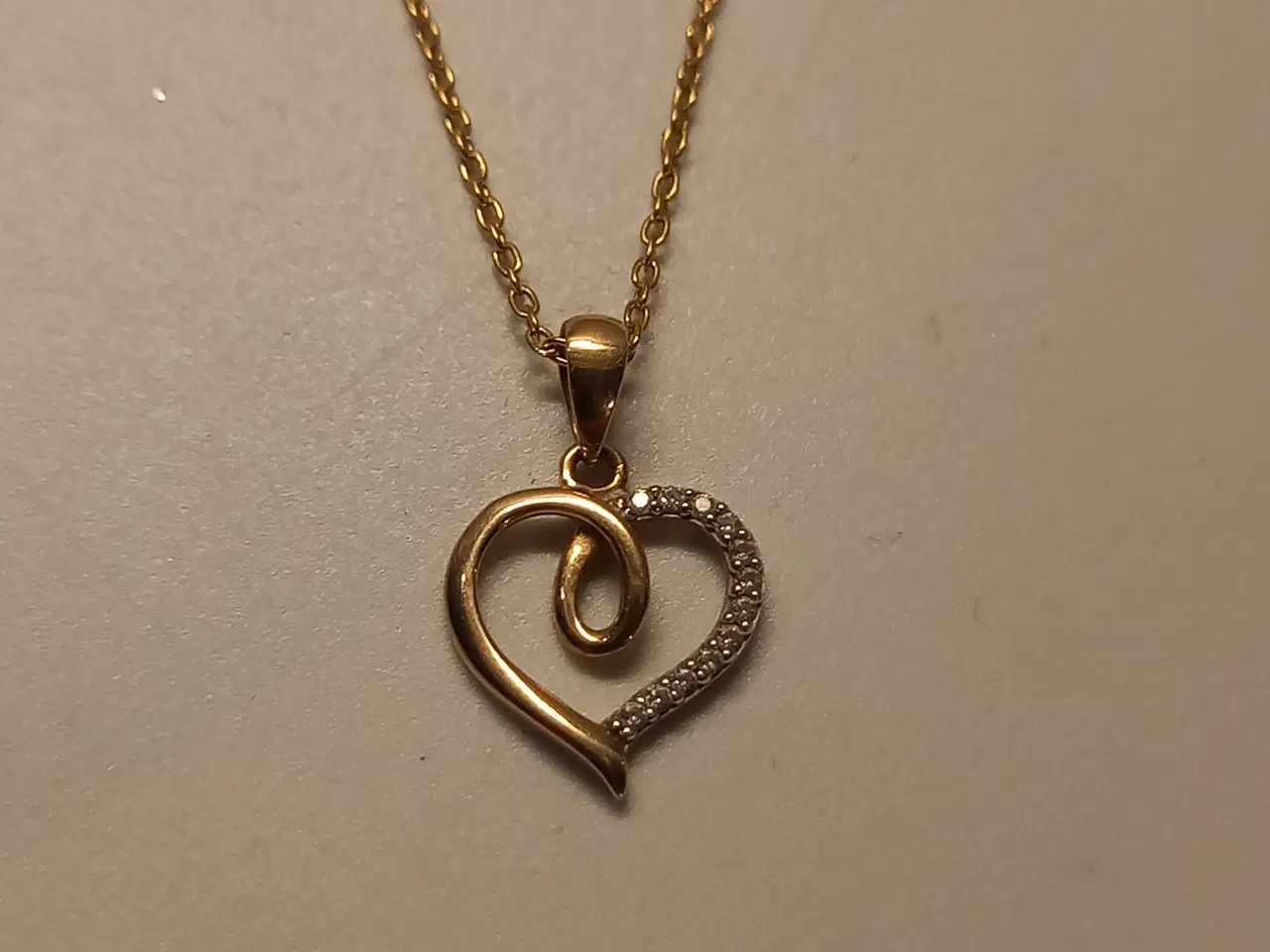 Billede 4 - Halskæde m. Vedhæng i guld