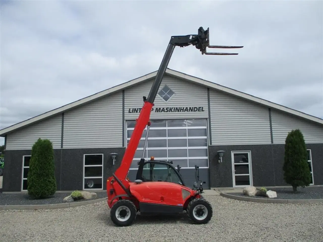 Billede 2 - Manitou MT 625H COMFORT Dansk maskine, med hydrauliske pallegafler.