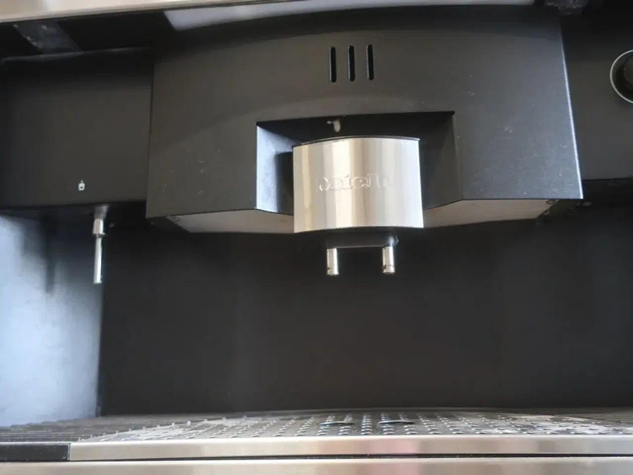 Billede 3 - Indbygnings Kaffemaskine MIELE CVA 620-2