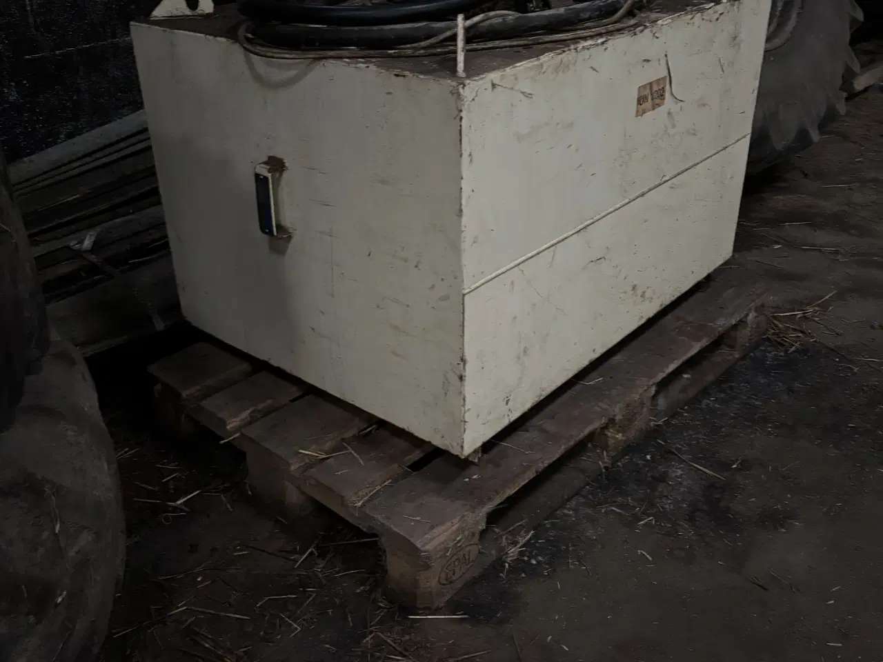 Billede 3 - Ladtank / Dieseltank