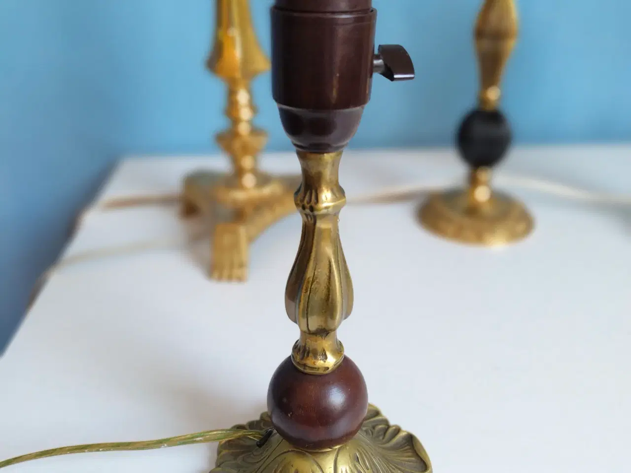 Billede 3 - Smukke vintage lamper med gylden fod.