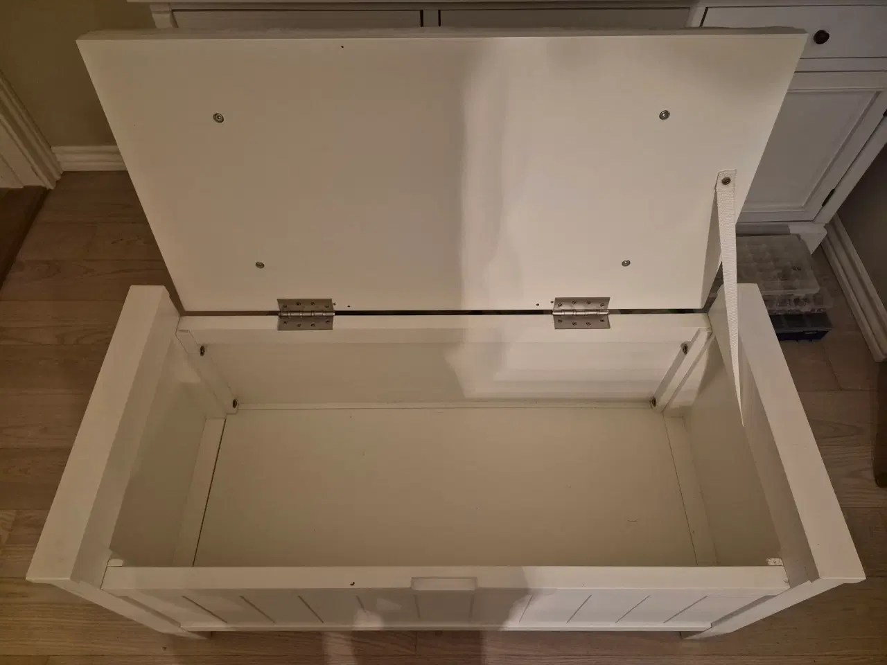 Billede 4 - Flot bænk med opbevaring