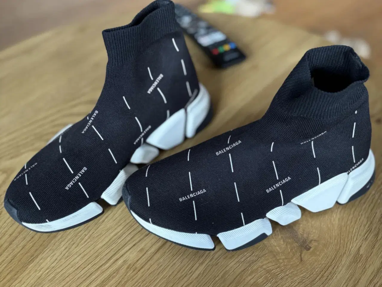 Billede 1 - Balenciga sko brugt med små ridser