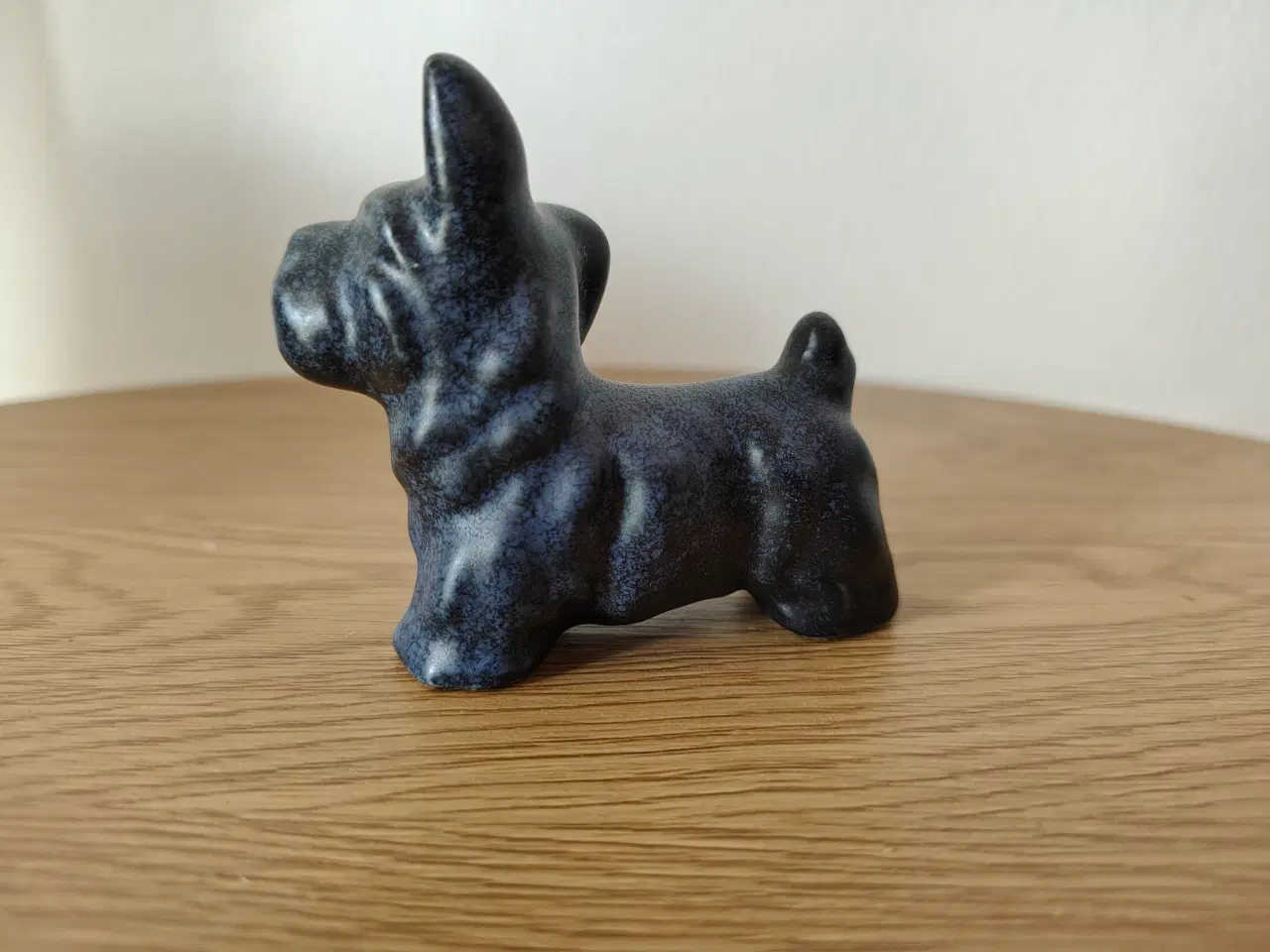 Billede 2 - Lille fin keramik hund
