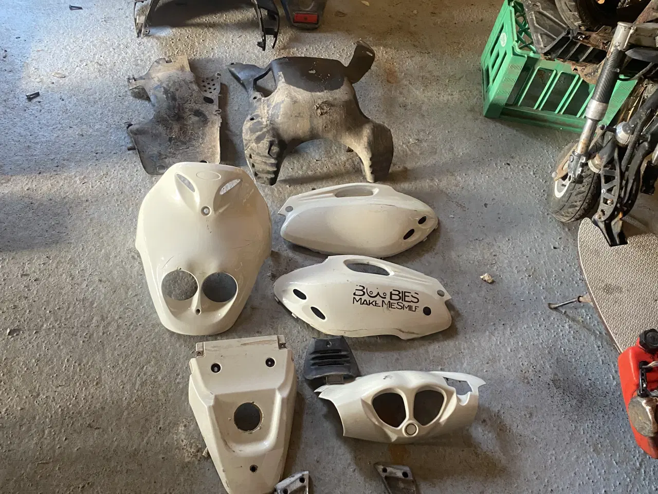 Billede 15 - Sægler en masse scooter dele 