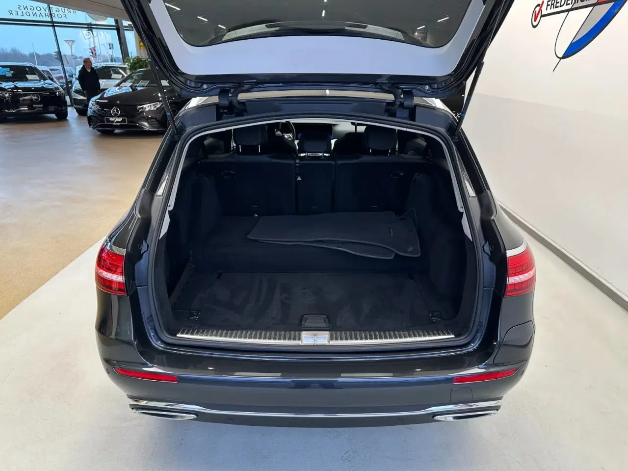 Billede 9 - Mercedes E300 de 2,0 stc. aut.