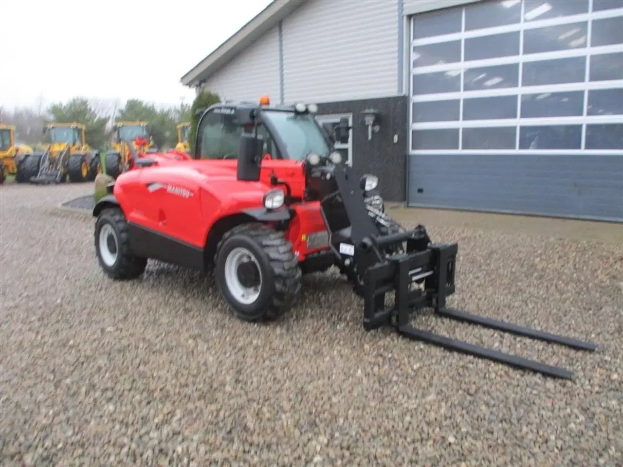 Billede 13 - Manitou MT625H Comfort Dansk maskine, med hydrauliske pallegafler.