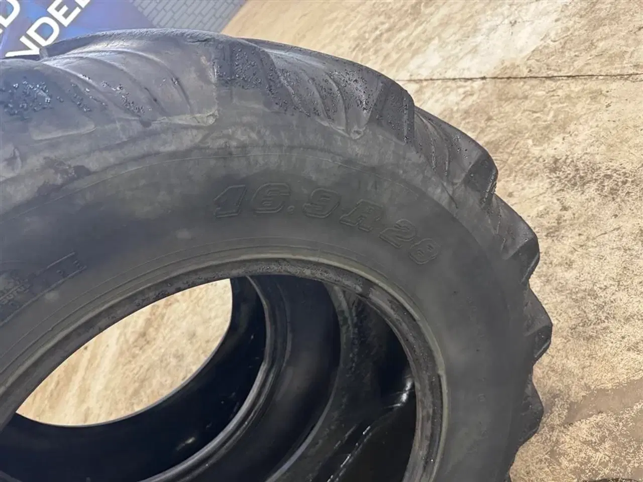 Billede 3 - Taurus 16.9R28 420/85R28