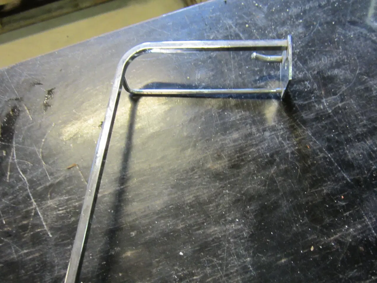Billede 2 - metalramme til glas hylde