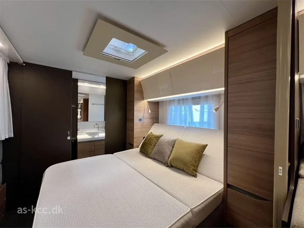 Billede 11 - 2021 - Adria Alpina 663 HT Alde Centralvarme   Adria Alpina 663 HT årg. 2021. 4 sovepladser, 6 siddepladser