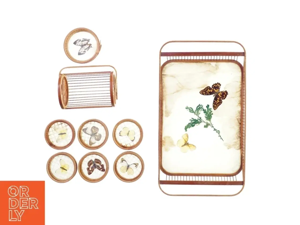 Billede 1 - Bakke og bordskålere med sommerfugle motiv (str. 45 x 24 cm, 15 x 10 cm)