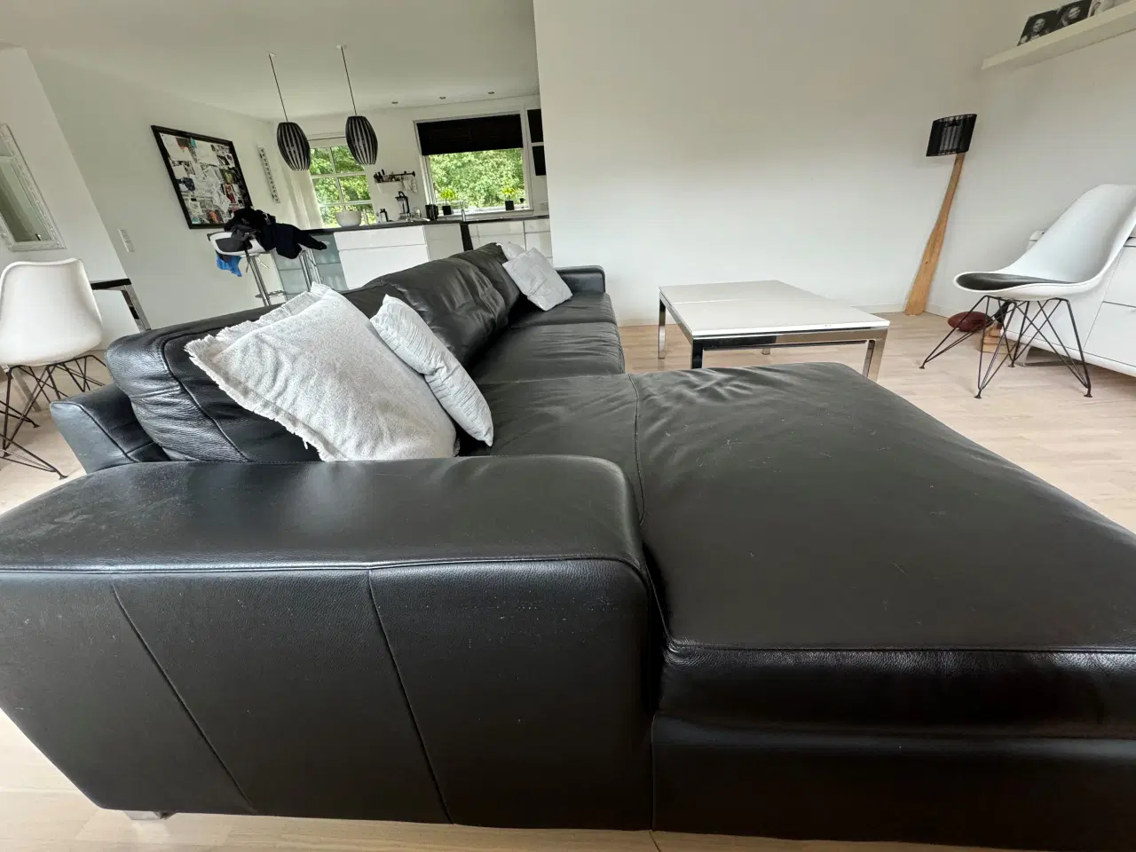 Billede 3 - Læder sofa, med bred chaiselong