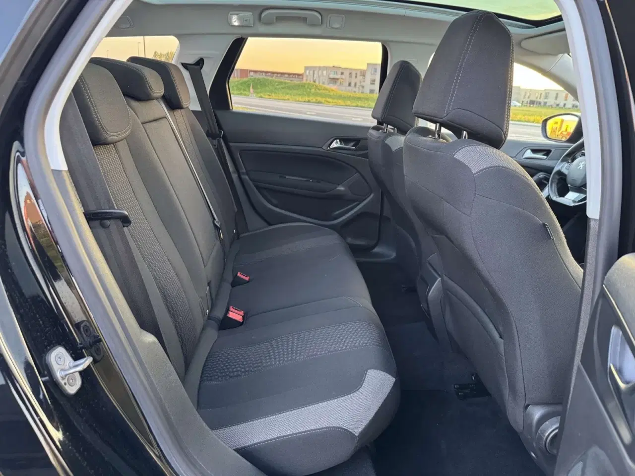 Billede 8 - Peugeot 308 1,6 BlueHDi 120 Allure Sky SW