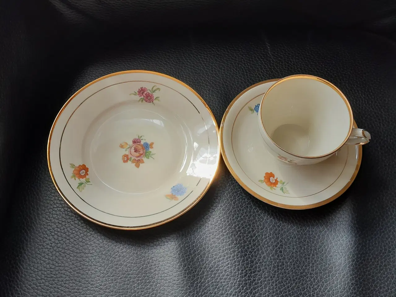 Billede 7 - Kaffestel Kjøbenhavns Porcellains Maleri
