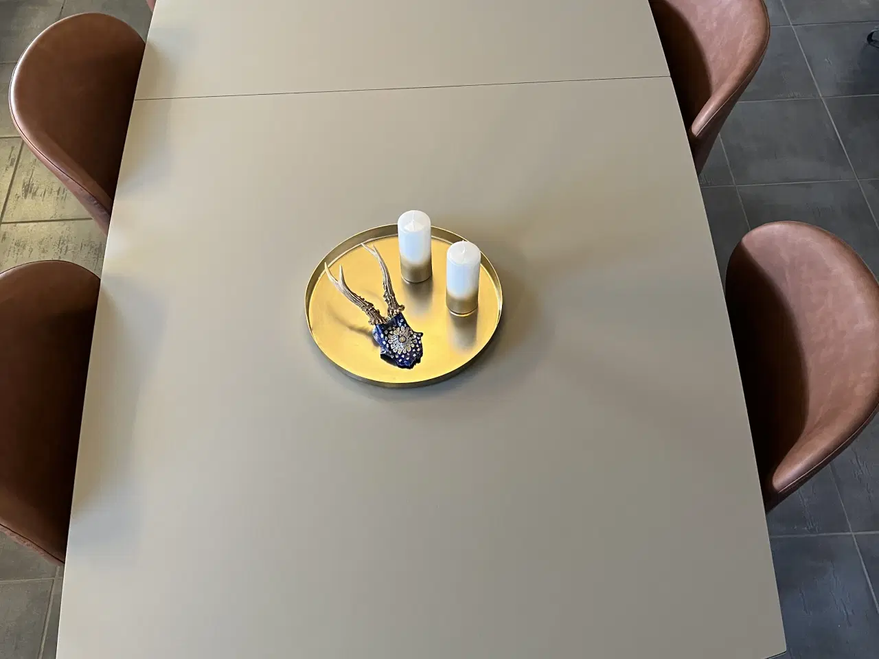 Billede 1 - Spisebord fra dansk snedkeri.