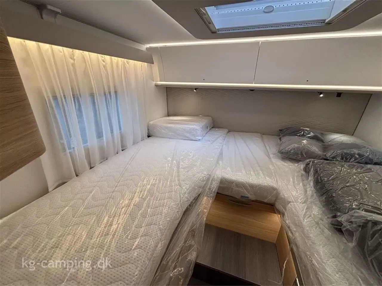 Billede 8 - 2024 - Adria Sonic Plus 700 DL   Adria Sonic 700 DL – Bestilt hjem med topudstyr!