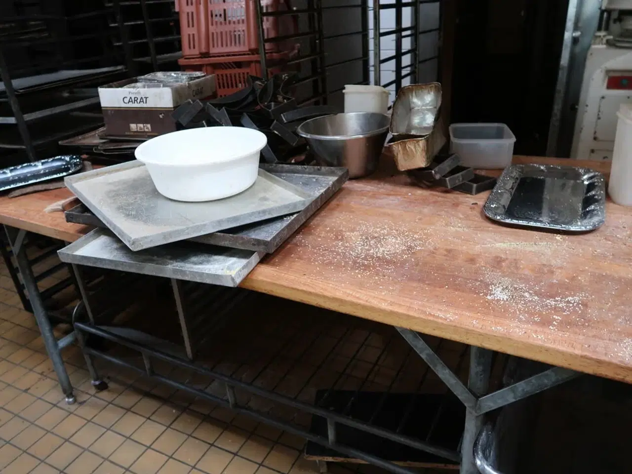 Billede 5 - Bagerbord uden indhold