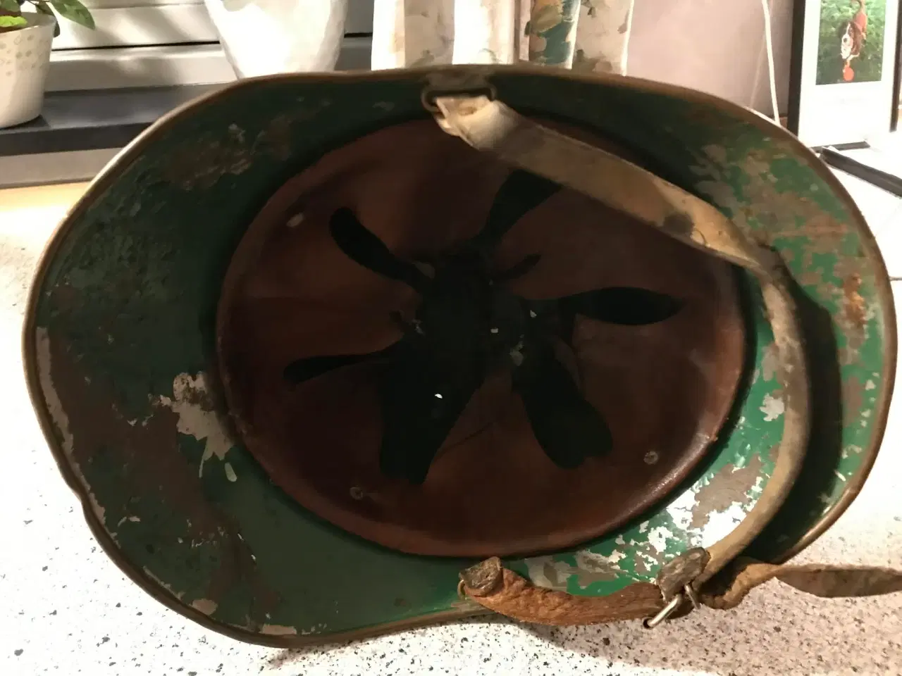 Billede 2 - Gamle brandhjelme fra ca. 1920