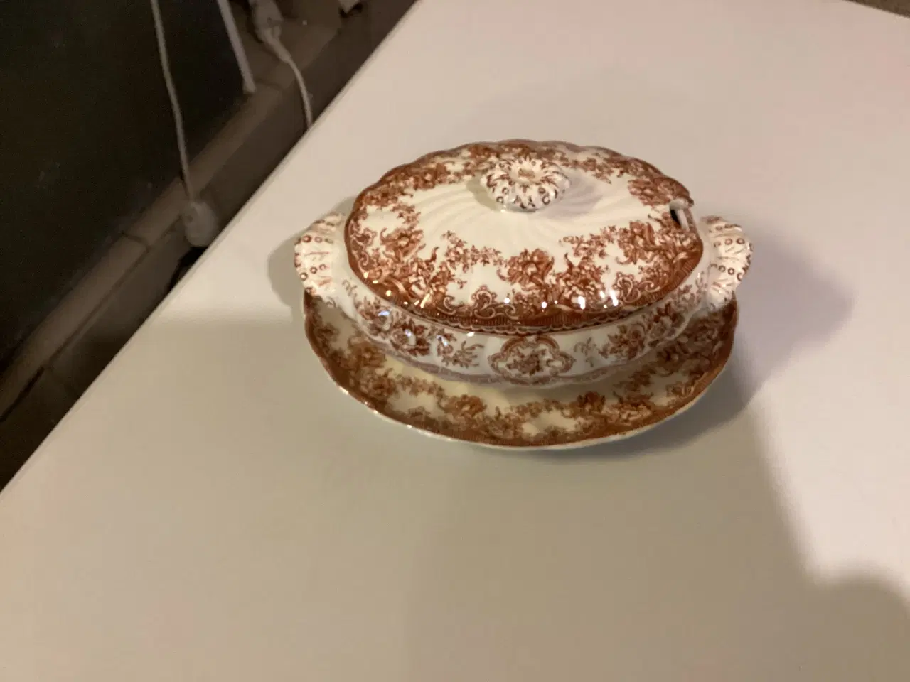 Billede 1 - Fin gammel tarin på et fad