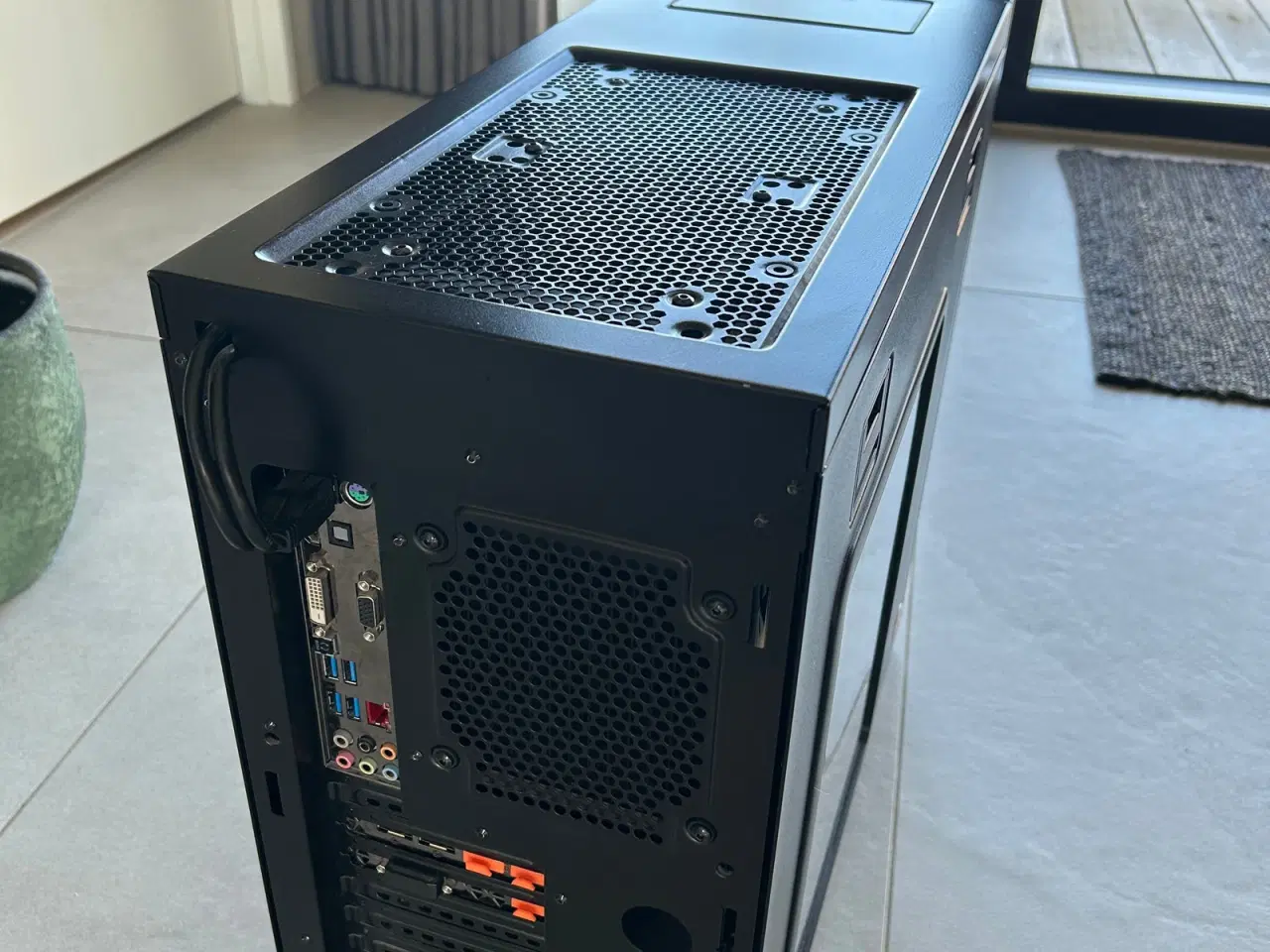 Billede 2 - Vandkølet gaming computer