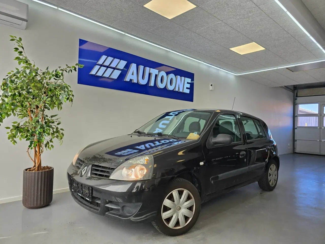 Billede 1 - Renault Clio II 1,2 8V Storia