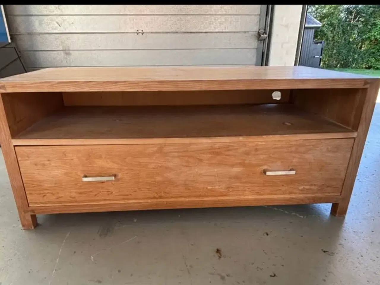 Billede 3 - TV bord i massiv træ “gør det selv projekt”