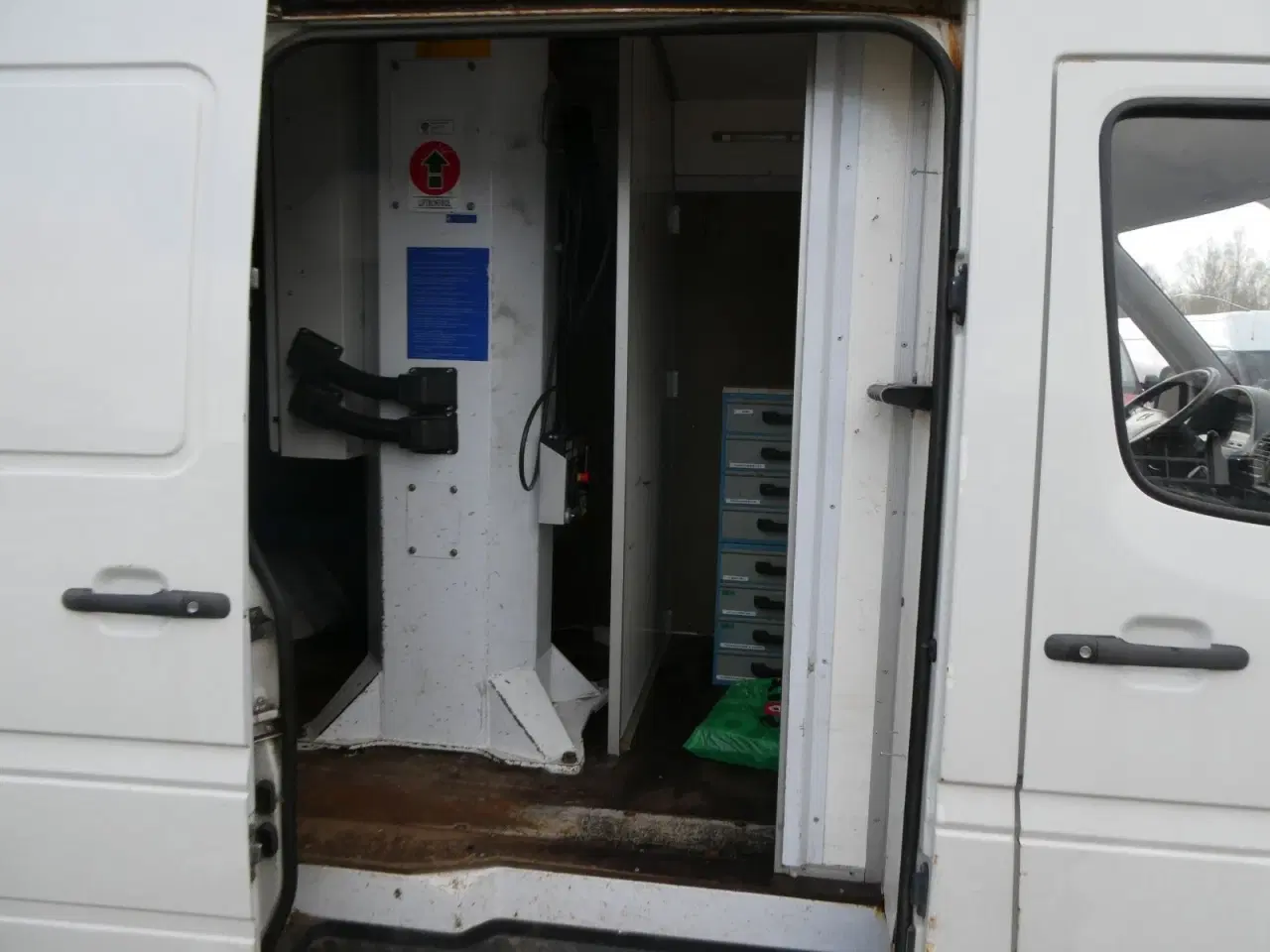 Billede 11 - Mercedes Sprinter 416 2,7 CDi 40/46 Kassevogn