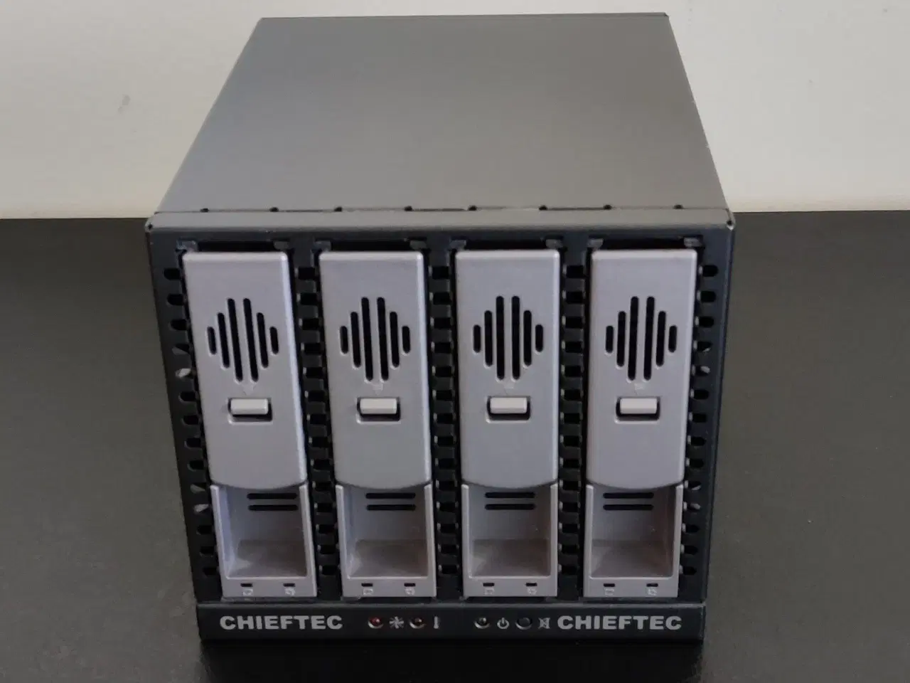 Billede 1 - Chieftec SST-3141SAS (Intern 4x 3,5" SAS/SATA)