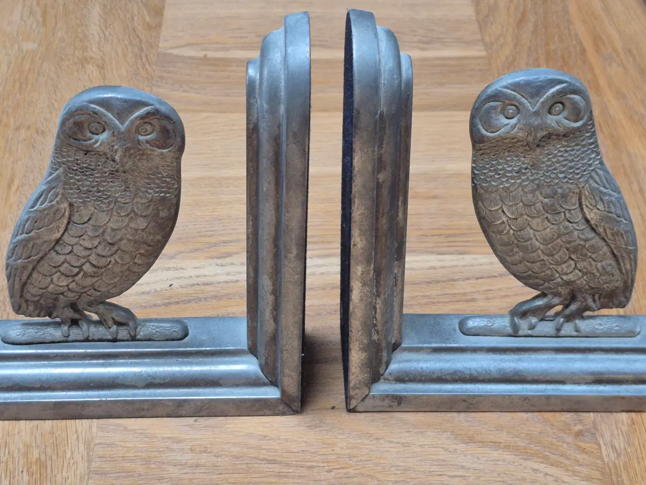 Billede 1 - Bogstøtte i metal. Kom med bud