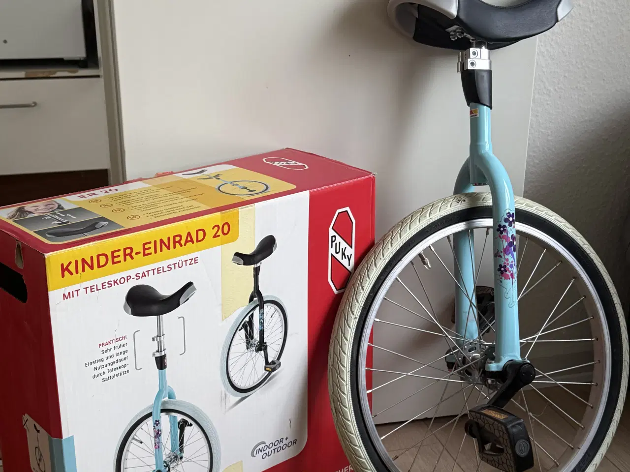 Billede 2 - Et hjulet børnecykel