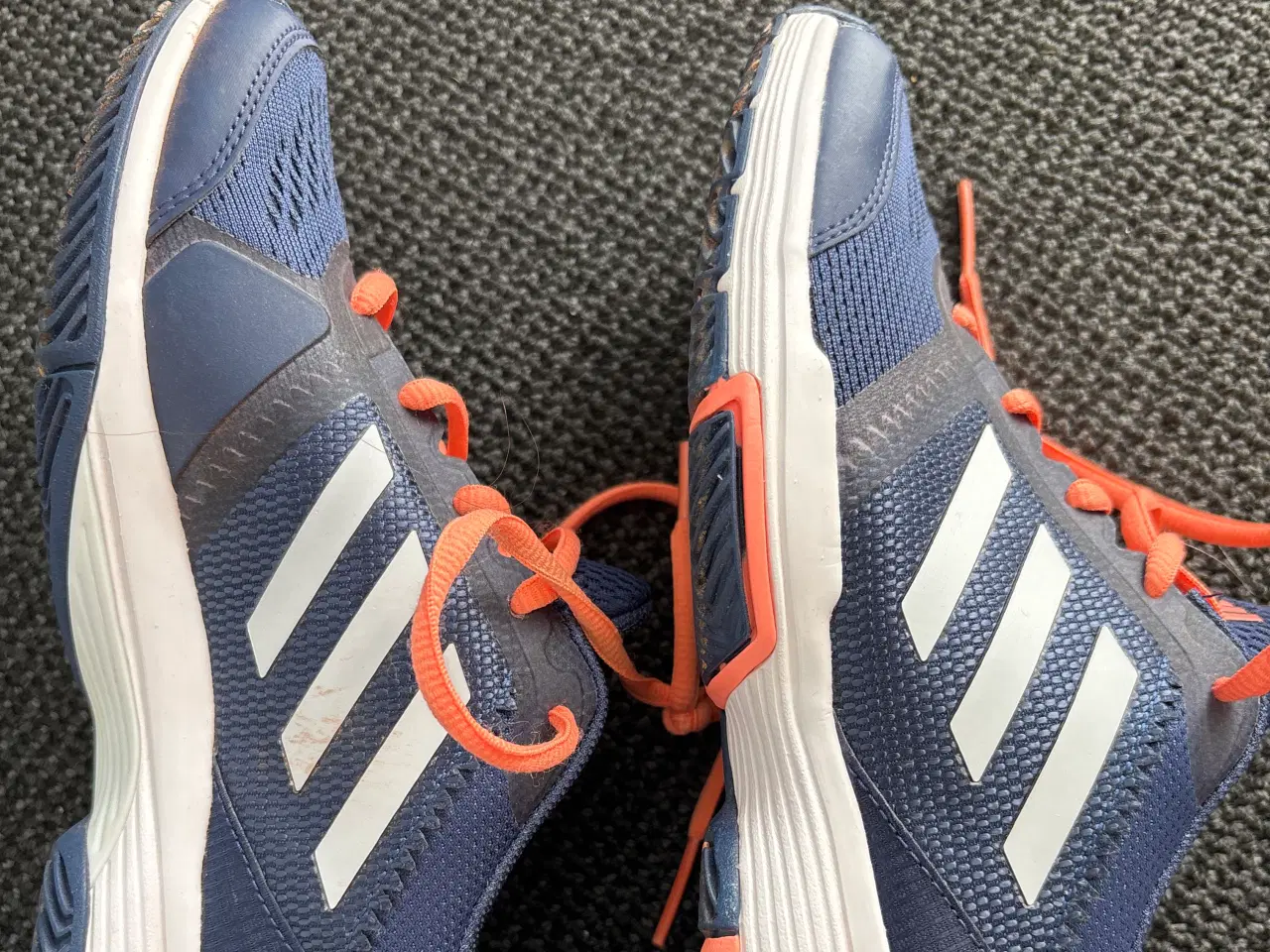 Billede 5 - Adidas sportssko str 36 2/3