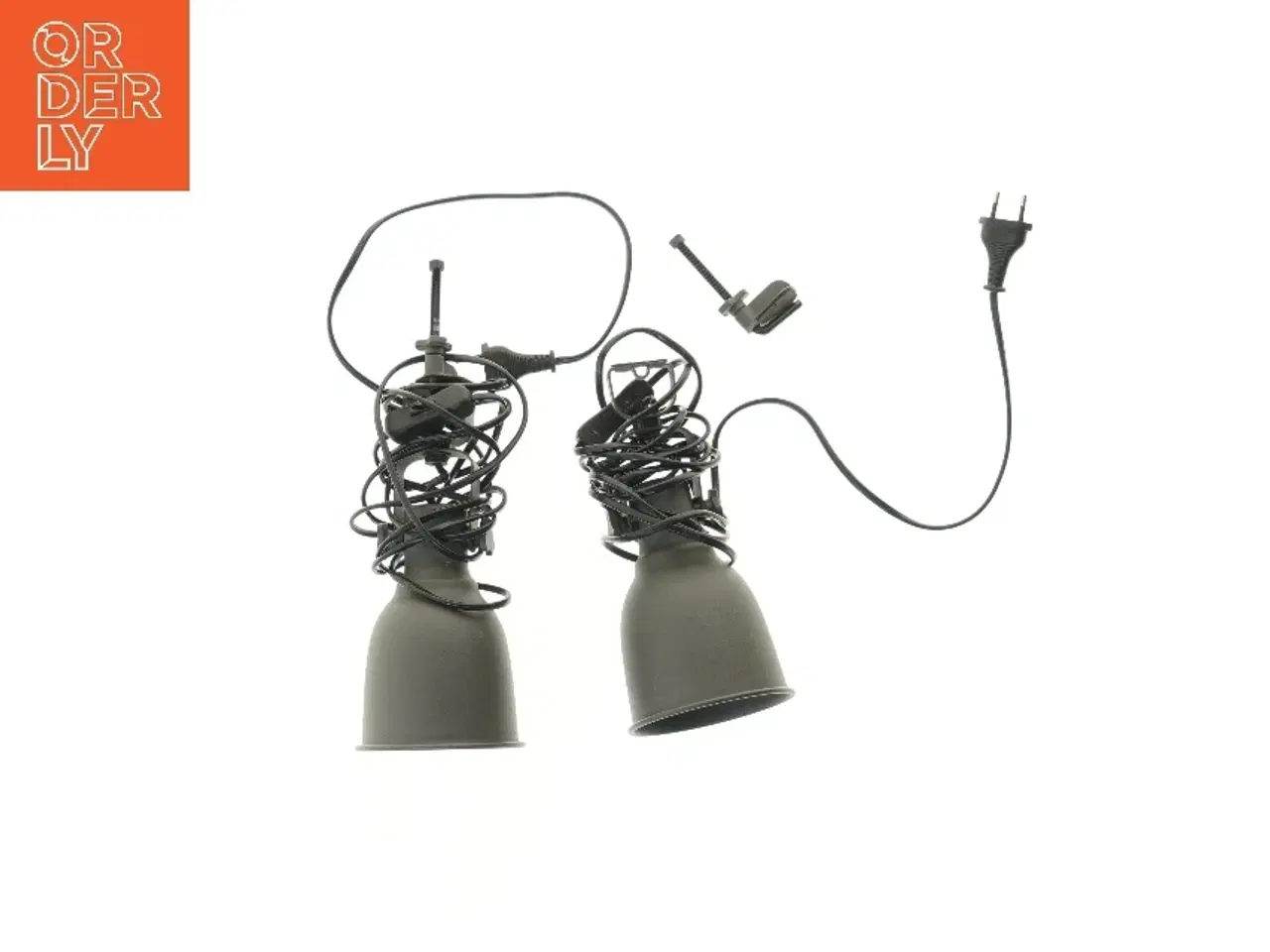 Billede 1 - Sort lamper med ledning fra IKEA (str. Ø 11x32 cm)