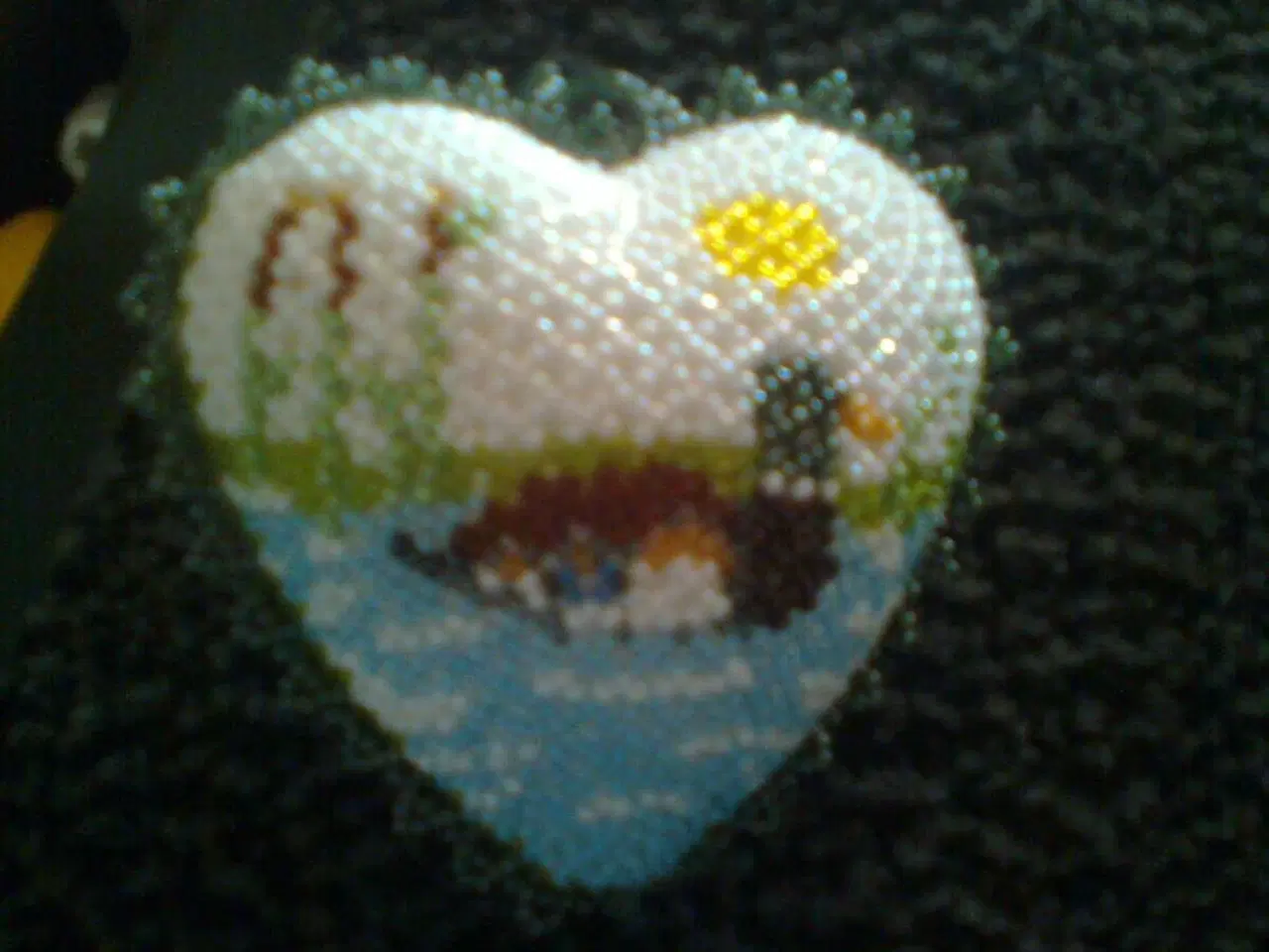 Billede 1 - 9 cm hjerte lavet i perler  And