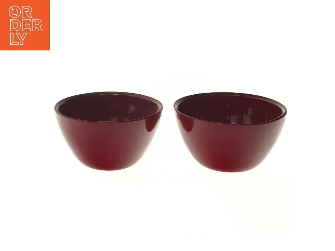 Billede 1 - To røde skåle (str. 2 stk Ø 17,5 cm)