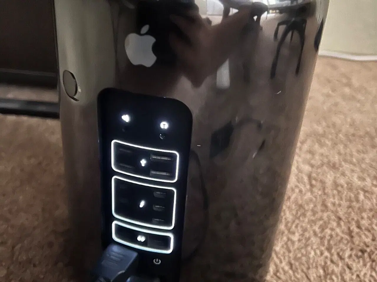 Billede 1 - Mac Pro 2013 med Apple 24 tommer skærm og tastatur