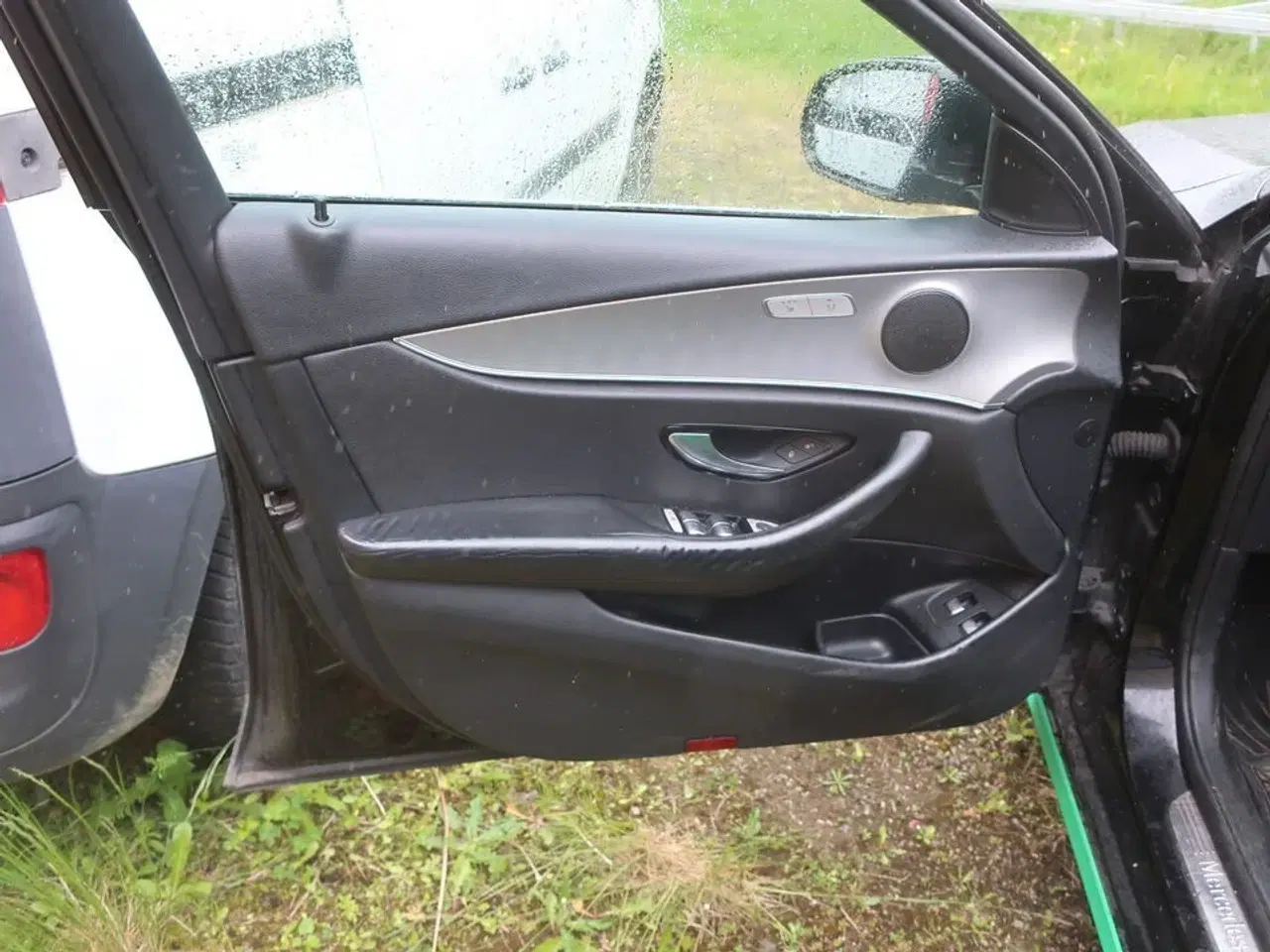 Billede 5 - Personbil MERCEDES E200d (momsfri) (uden afgift)