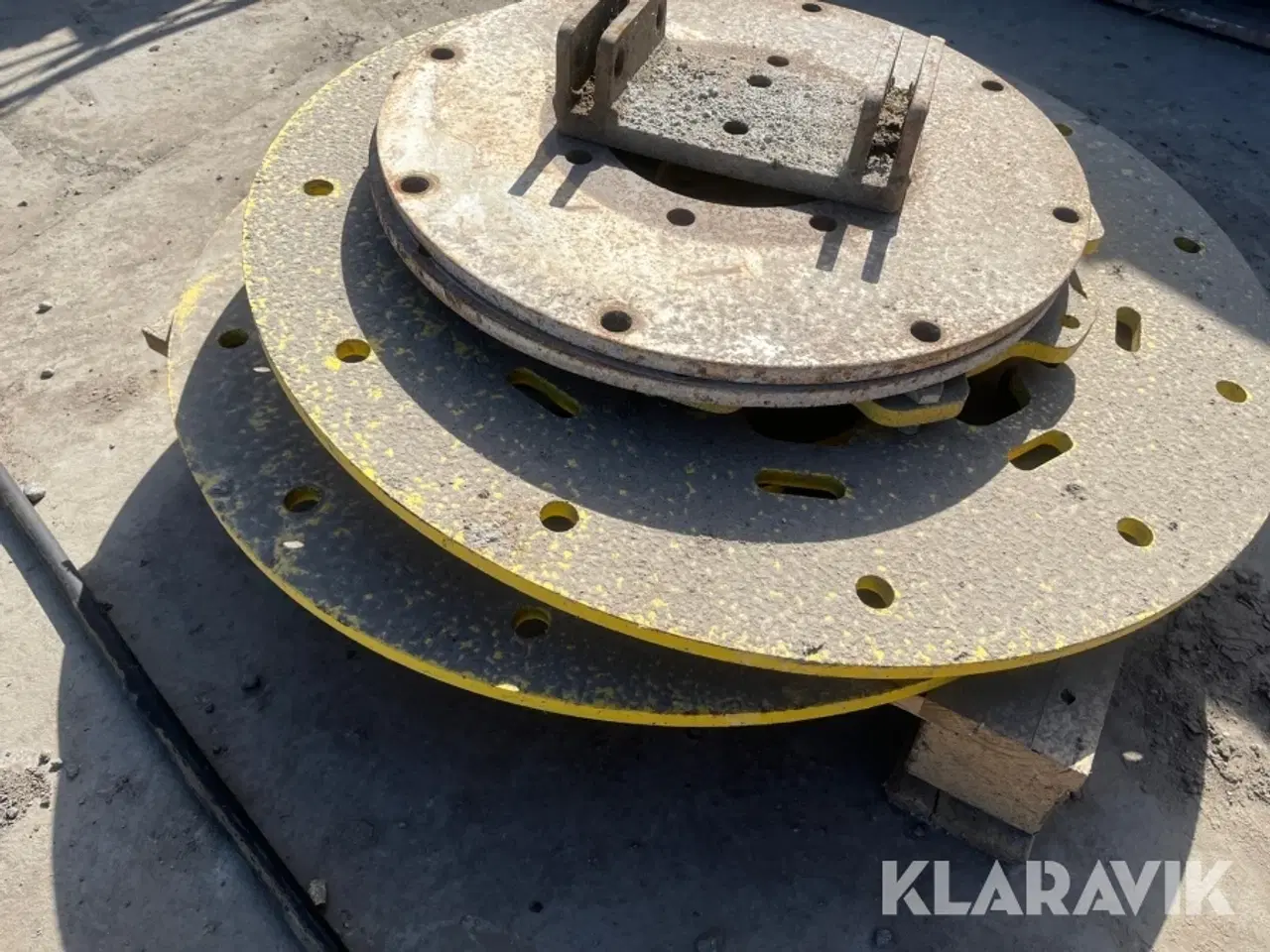 Billede 12 - Fælge og Fælgplader  4 styk 38"