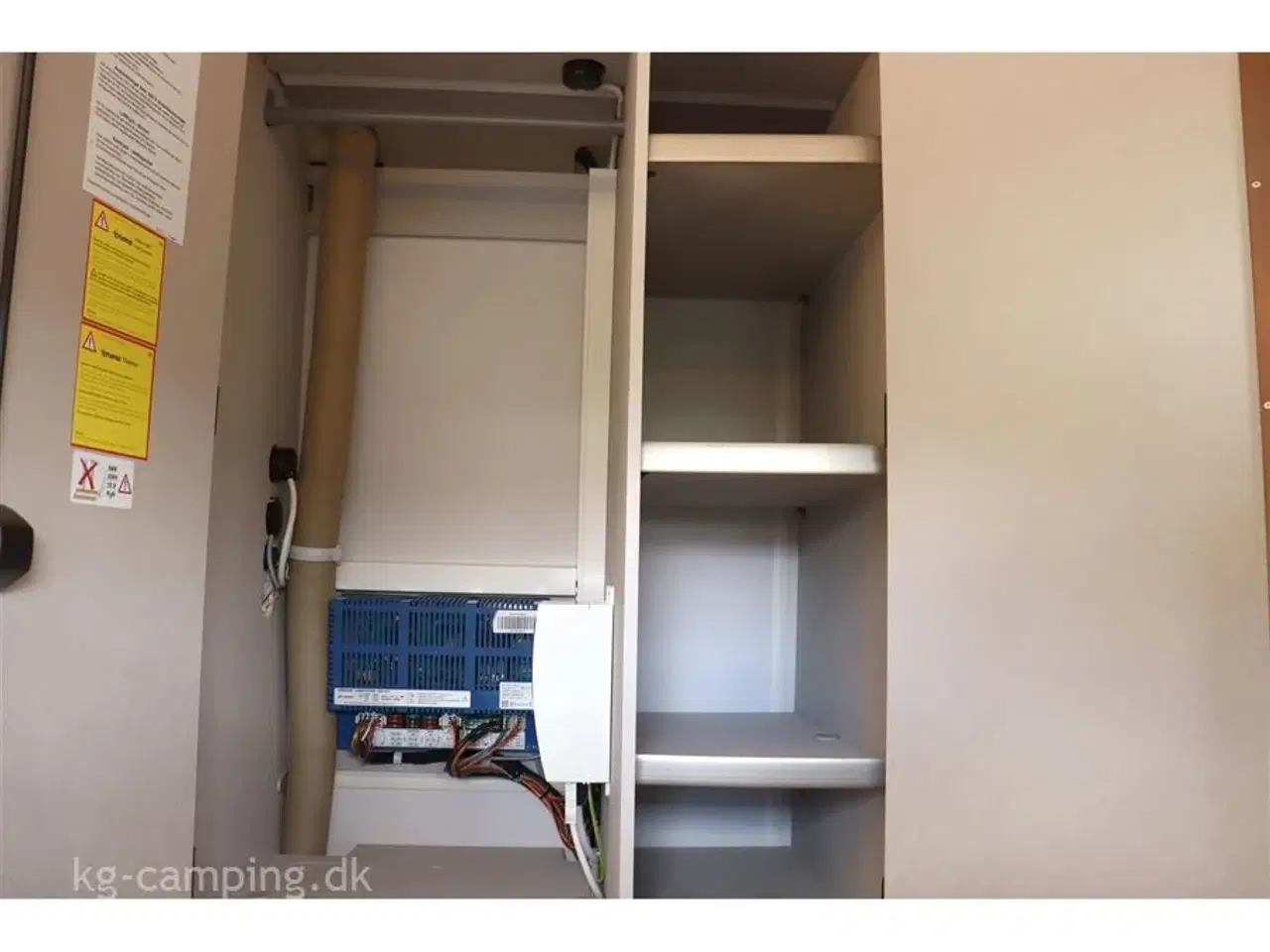 Billede 9 - 2024 - Eriba Touring 530 Urban Harbour Blue Edition   EFTERÅRSTILBUD nu nedsat med kr. 18.000,- | Populær rejsevogn - Harbour Edition med alt, hvad du kan tænke dig af udstyr.